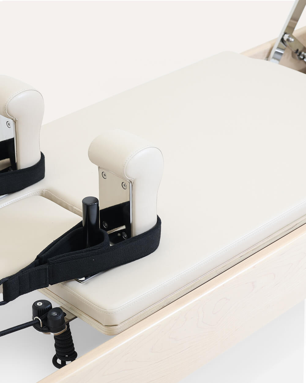 FitBoutique I Carriage and Shoulder Rest for Perlino Reformer Close Up View