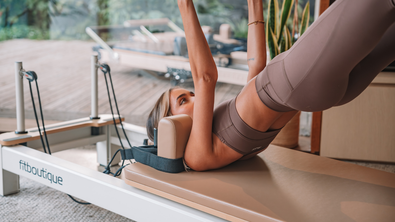 The Benefits of Full-body Reformer Pilates VS Traditional Mat Pilates